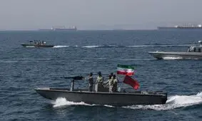 آغاز عملیات ایران علیه محاصره دریایی آمریکا: ۳ ناو آمریکایی هدف موشک قرار گرفت/  ناکامی سنتکام در حمله به نفتکش ایرانی/ حملات به بندرعباس، قشم و میناب/ قرارگاه خاتم: آمریکا آتش‌بس را نقض کرد