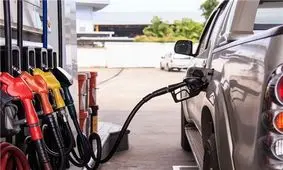 لحظه زیر گرفتن دو شهروند توسط راننده در جایگاه سوخت بهبهان/ ویدئو