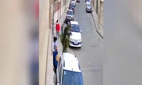 خفت‌گیری از یک پیرزن در شهرک قائمیه اسلامشهر تهران/ ویدئو