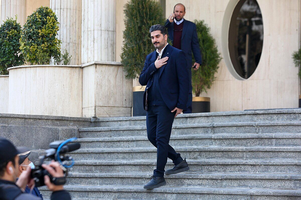 نامه نماینده تهران به دادستان کل کشور برای بررسی وضعیت استخدامی رئیس امور اطلاع رسانی دولت

