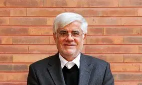 حکومت کردن بر ۸۰ میلیون نفر با اداره خانه، دهکده و روستا فرق می‌کند/ احساس می‌کنند وظیفه شخصی حکومت، بردن تک تک مردم به بهشت است

