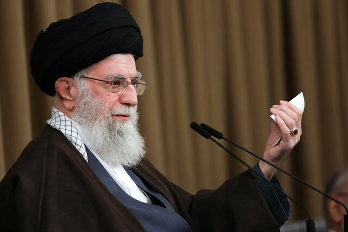 سروده‌ای که حضرت آیت‌الله خامنه‌ای در آستانه عملیات وعده صادق خواندند چه بود؟/ عکس

