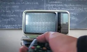 مدرسه تلویزیونی را خیلی جدی نگیرید!