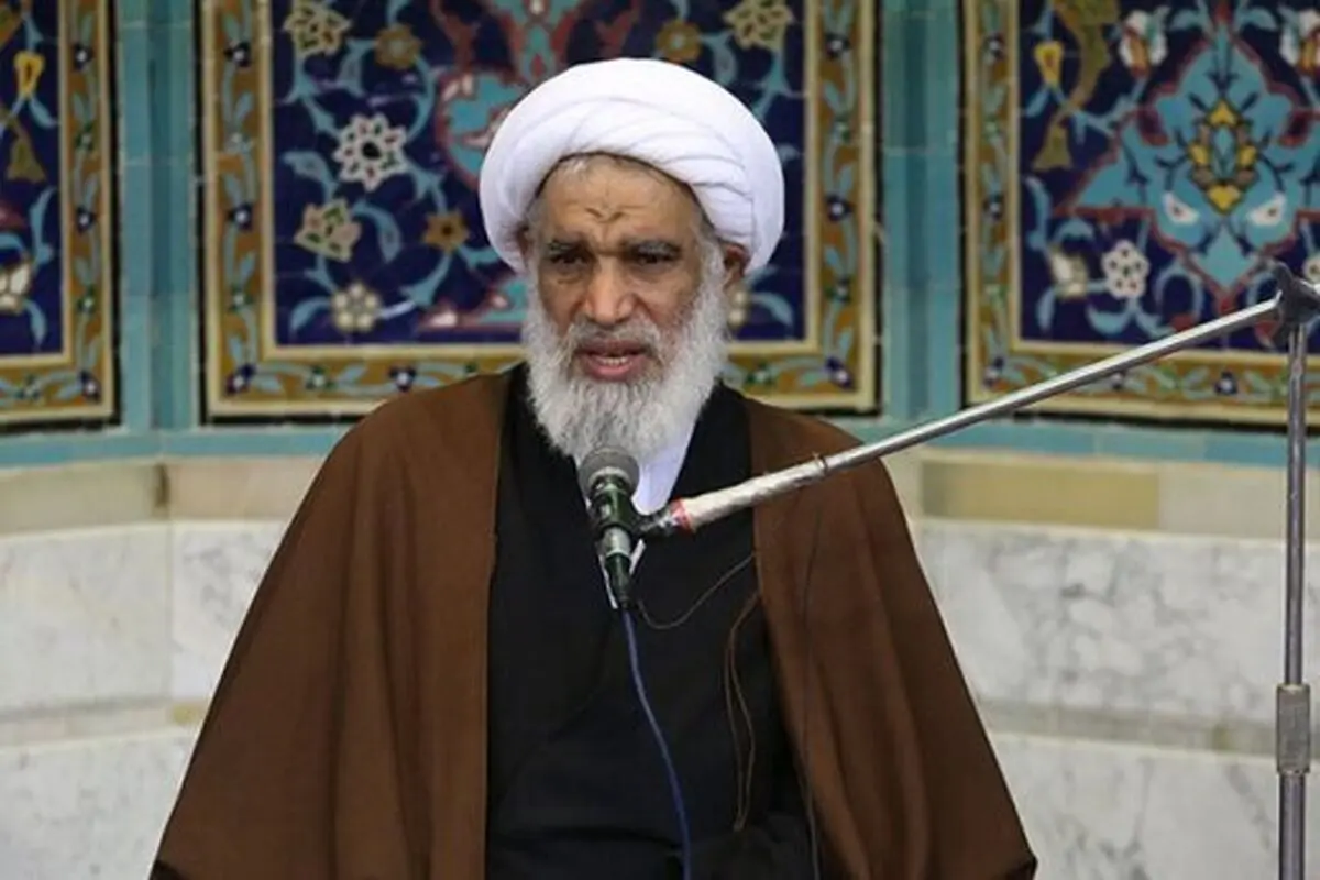 نماینده خبرگان رهبری: تعرض به امام خامنه‌ای به‌منزله اعلان محاربه با اسلام است/ علمای اسلام همه مسلمانان را برای مبارزه با آمریکا دعوت خواهند کرد