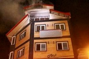 آتش گرفتن بهارخواب یک ساختمان ۴ طبقه در رشت