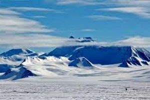 نفوذ میکروپلاستیک ها در برف های تازه قطب جنوب