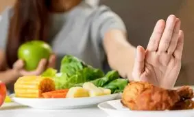 در گرمای تابستان این غذاها را نخورید