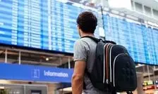 انتقاد روزنامه اصولگرا از صدا و سیما؛ چرا درباره مهاجرت نخبگان هیچ احساس مسئولیتی ندارید؟/ آیا آنها در غرب در رفاهند؟