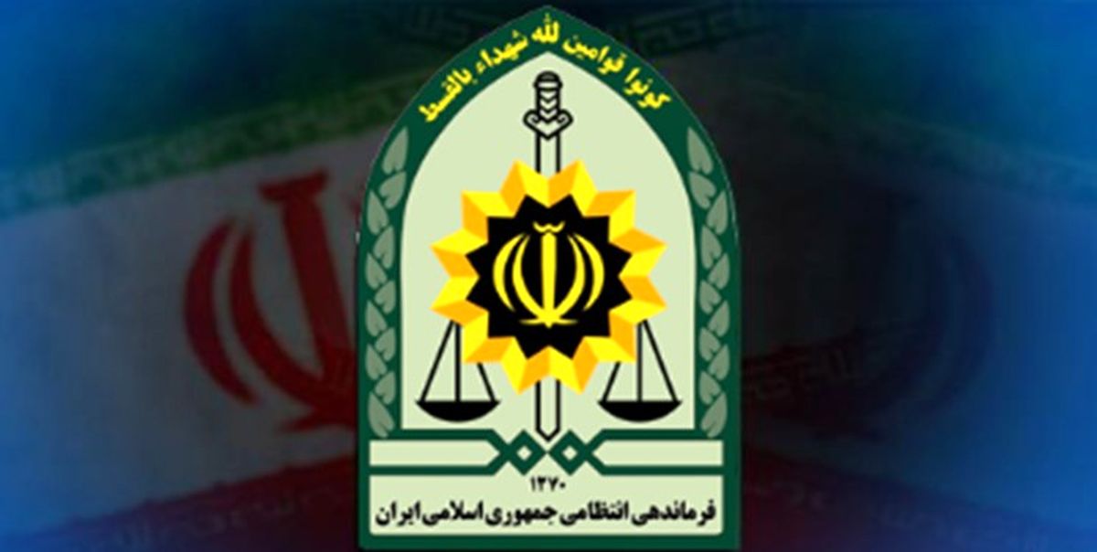 جریان نشستن یک زن روی سقف ماشین پلیس چه بود؟