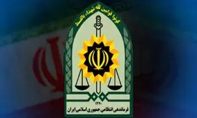 جریان نشستن یک زن روی سقف ماشین پلیس چه بود؟