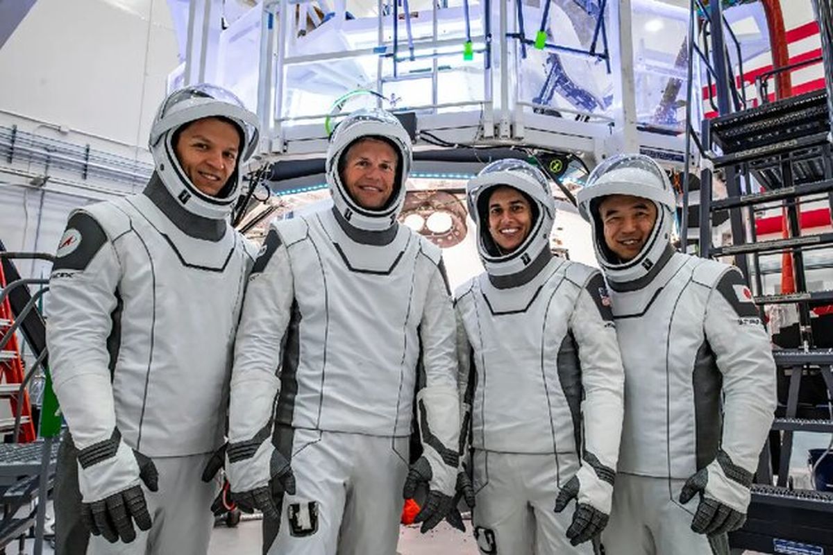 آغاز پوشش زنده بازگشت یاسمین مقبلی و همراهان از ماموریت «کرو-۷» در پلتفرم‌های ناسا

