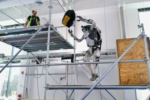 مهارت خیره‌کننده ربات انسان‌نمای اطلس/ ویدئو