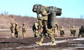 فرار سرباز روس بدون شلوار از ترس پهپاد اوکراینی/ ویدئو

