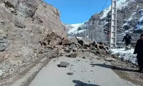 مسدود شدن محور ریلی منطقه آذربایجان به‌ دلیل ریزش کوه

