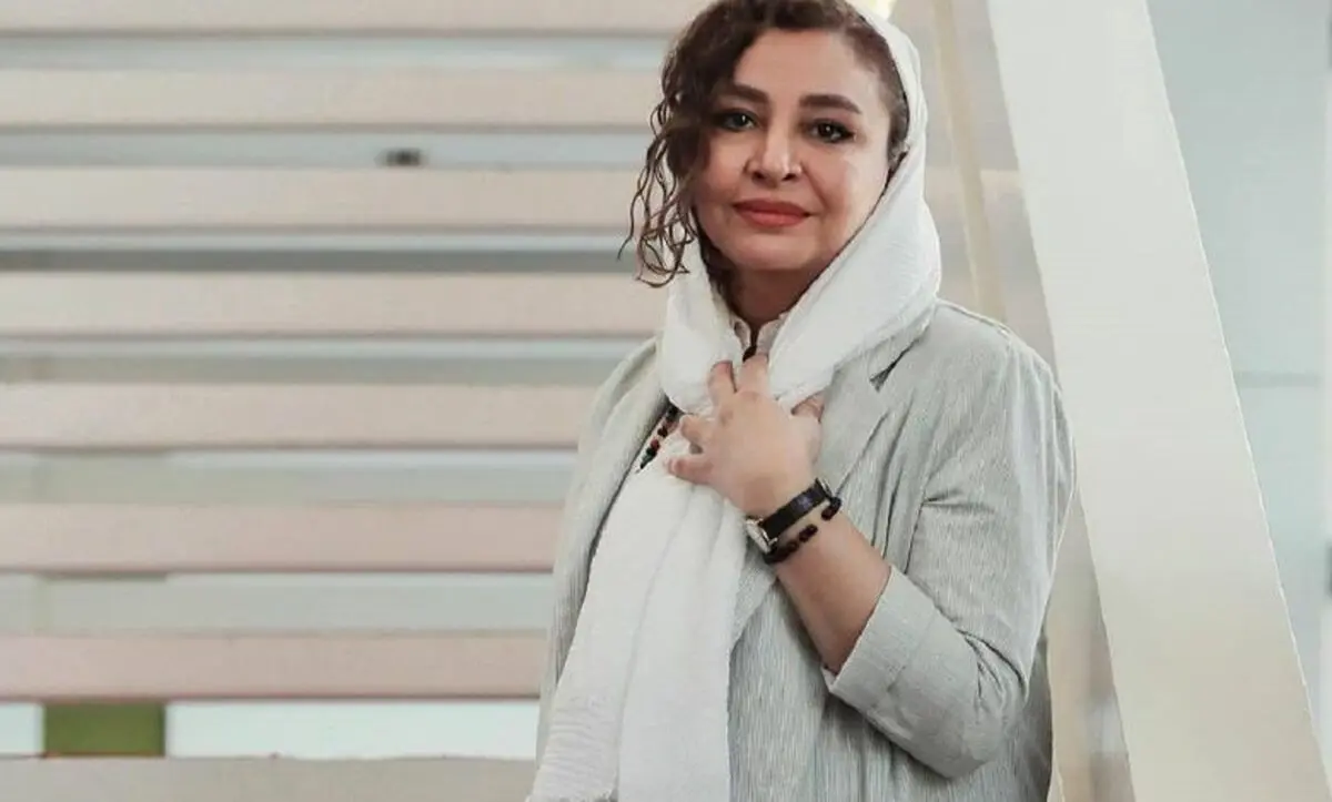 تیپ دهه شصتی مه‌لقا باقری و ژاله صامتی در کنار عطاران