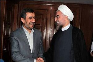 تندیس حسن روحانی و احمدی نژاد به قیمت ۱۶۰ هزار تومان!/ عکس