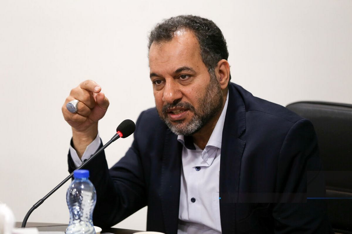 واژه جدید در فرهنگ سیاسی؛ رونمایی بانکیپور، نماینده اصفهان، از قبیله «با هر درصدیها»
