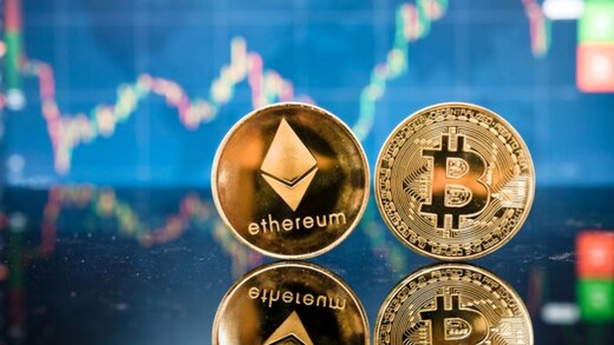 چرخش معاملات در بازار رمزارز؛ روند بیت کوین و اتریوم نزولی شد