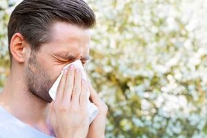 علائم آلرژی فصلی با تب همراه نیست