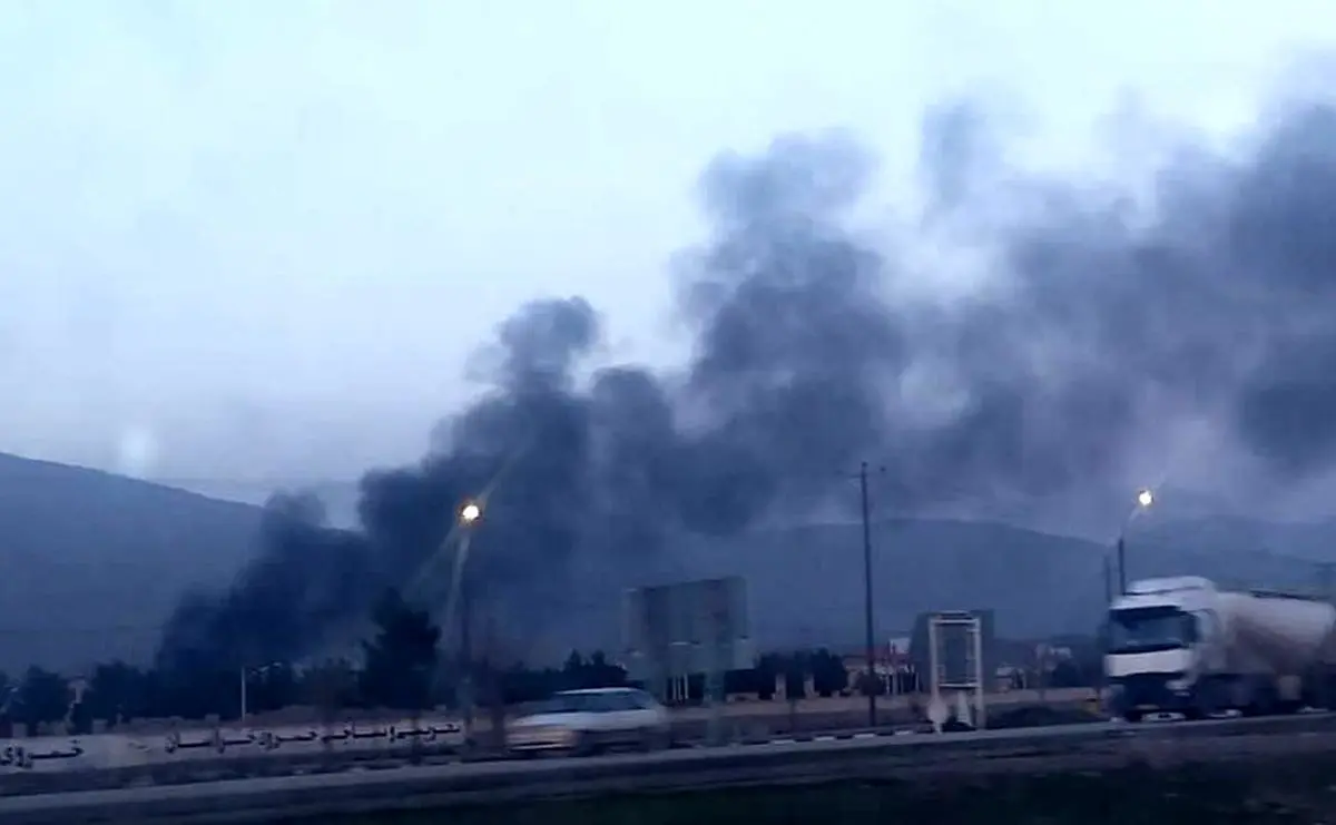 اصابت پرتابه به یک مخزن سوخت در محدوده اطراف فرودگاه مشهد/ شهرک صنعتی زبرخان نیشابور نیز مورد هدف قرار گرفت

