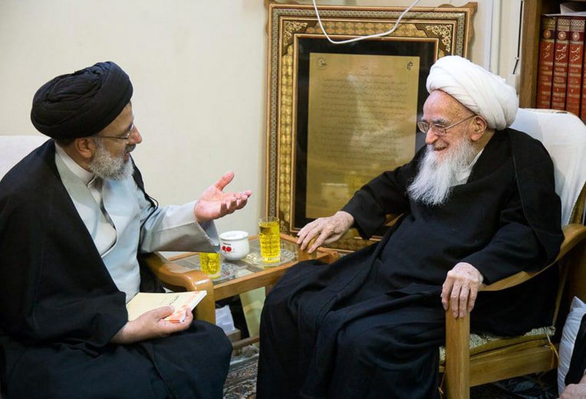 تماس تلفنی رییس جمهور با آیتالله صافی گلپایگانی