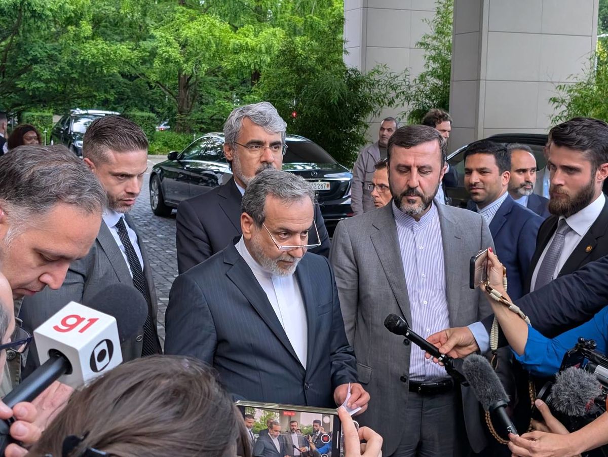 عراقچی: رژیم صهیونیستی باید جنایات خود را متوقف کند/ ما نگران عدم محکومیت حملات شنیع رژیم صهیونیستی هستیم/ شفاف اعلام کردم که توانمندیهای ایران شامل تواناییهایی موشکیاش قابل مذاکره نمیباشد