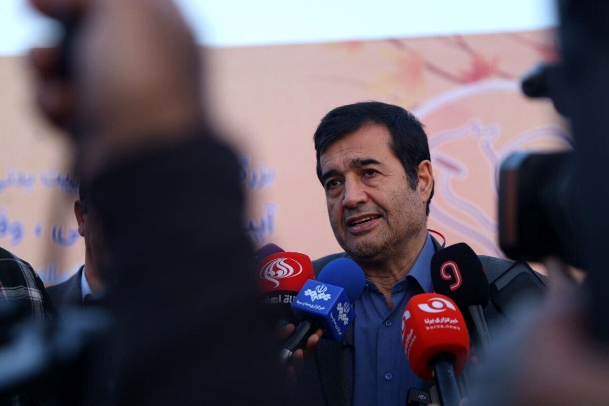 وزیر ورزش: قطع نورافکن ورزشگاه به خاطر بارش باران بود / حتما با مسببان این اتفاق برخورد خواهیم کرد؛ قول میدهیم که دیگر این اتفاق تکرار نشود