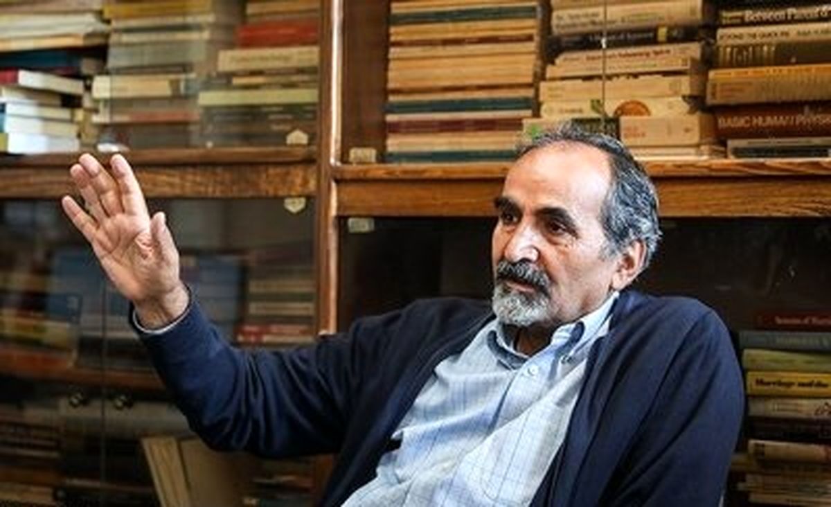 آزادارمکی: در حال تبدیل شدن به جامعه سکولار هستیم/ ریشه بی دینی مردم به عملکرد برخی مسئولان و حکومت دینی بر می گردد/ اینکه مردم به سمت مواد مخدر و مشروبات الکلی می روند خودش نوعی اعتراض است/ قاتل کسانی که خودکشی میکنند عملکرد نهادهای رسمی کشور است