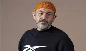 مهران غفوریان عزادار شد و سوتی بدی داد!/ عکس