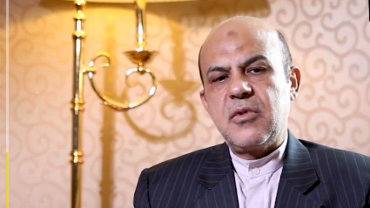 3 داغ مُهر را از کجا میآورند، من هر چقدر سرم را محکم به مهر میزنم نمیشود؟!/ ویدئو