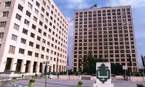 بنیادی که ساختمانهایش هر روز بیشتر و شیک تر می شود بنیاد مستضعفان نیست، بنیاد مستکبران است/ گویا این نهادها باید تا قیامت باشند