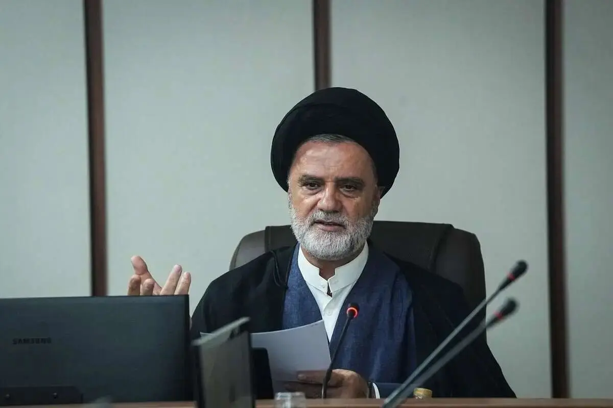 واکنش نبویان به حبس رسایی؛ مذاکره با قاتل امام شهید ارزش این کارها را ندارد

