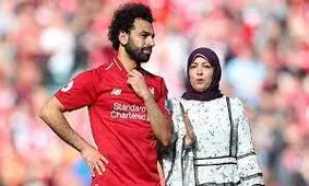 همسر محمدصلاح به‌نمایندگی از او جایزه کفش طلایی را دریافت کرد