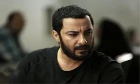 سفر در زمان؛ گریم پیرمردی «نوید محمدزاده» در یک نمایش؛ 14 سال قبل 