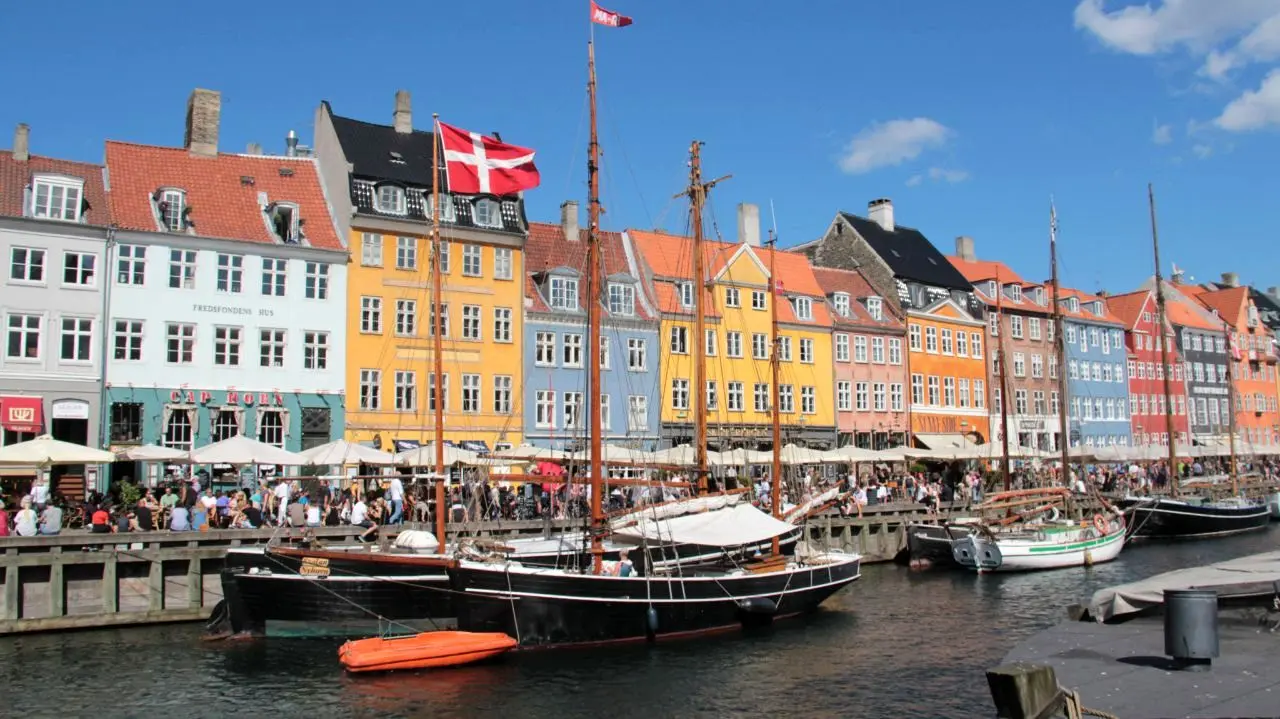 رتبه‌بندی گران‌ترین شهرهای جهان در سال ۲۰۲۵؛ جایگاه تهران کجاست؟ - دیجینوی