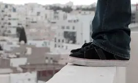 خودکشی دختر جوان در شهرک نفت تهران 