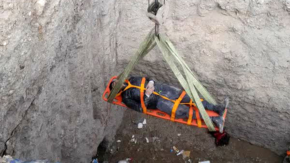 سقوط هولناک مرد جوان به عمق چاه 8 متری در پردیس