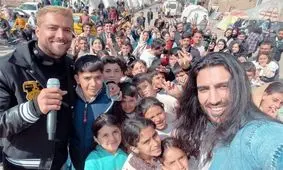 کنسرت خیابانی «ماکان بند» برای زلزله زدگان خوی/ ویدئو