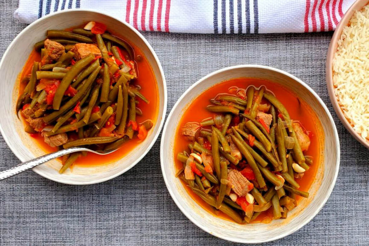 طرز تهیه خورش لوبیا سبز به روش رستورانی