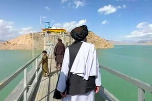 عضو کمیسیون امنیت ملی: افغانستان با سیمان ایرانی آب را روی ایران سد می‌کند