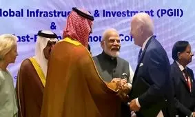  ثبت لحظه تاریخی از دیدار و دست دادن بایدن و بن سلمان/ ویدئو

