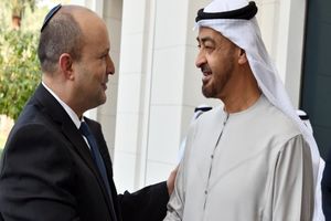  نخست‌وزیر رژیم صهیونیستی با ولی‌عهد امارات دیدار کرد/ هواپیمای او از آسمان عربستان عبور کرد