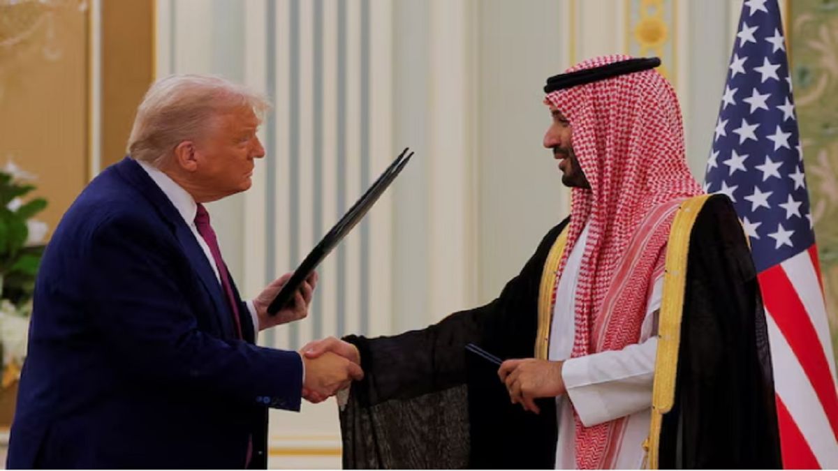  کاخ سفید: آمریکا قرارداد ۱۴۲ میلیارد دلاری فروش تسلیحات با عربستان امضا کرد/ ویدئو 