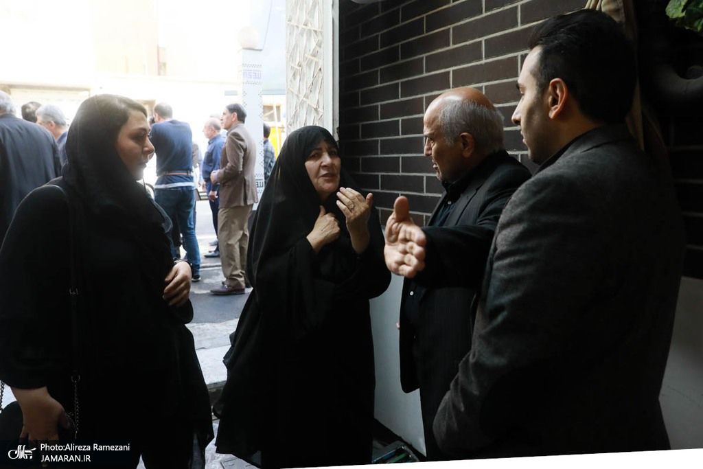 تصاویر: مراسم تشییع برادر سید مصطفی تاجزاده