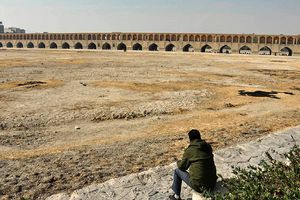 زاینده رود تالار موسیقی خیابانی شد