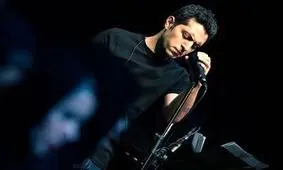 اشکان خطیبی بیش از یک ماه است که مهاجرت کرده است؟