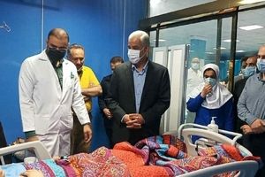 عیادت استاندار خوزستان از مصدوم حادثه ساختمان متروپل