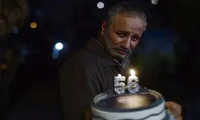 جواد عزتی و همسرش در اکران مردمی فیلم «مرد بازنده»