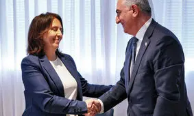 زن اسرائیلی که پشت رضا پهلوی است | عملیات مخفی موساد برای تاج‌گذاری پهلوی | سگ وفادار بی‌بی |  معمار جعل حقیقت | گیلا گملیئل کیست؟