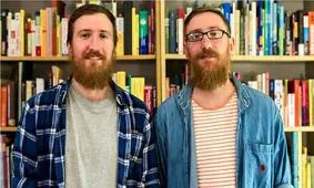 این 2 برادر دوقلو یک زبان مخصوص ابداع کرده‌اند!

